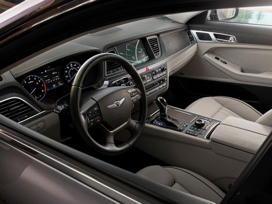 Интерьер Hyundai Genesis 2014 года  (NA) (фото 17 из 105)